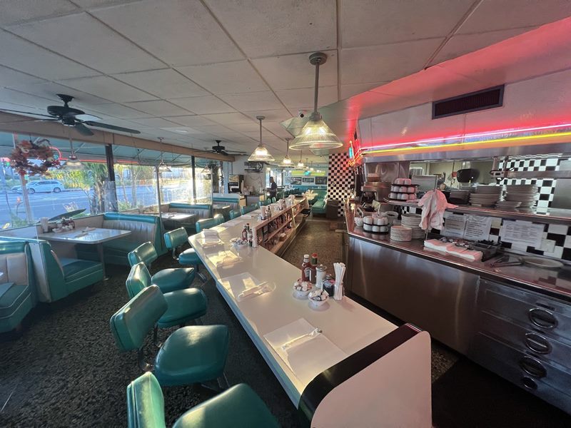 Ozzie's Diner interior